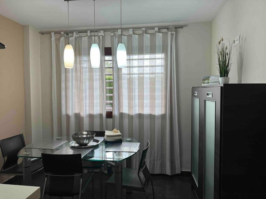 Modern 5-Bedroom Villa With Pool Montequinto 外观 照片