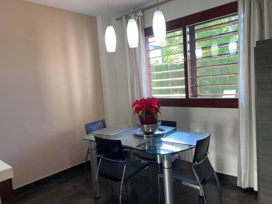 Modern 5-Bedroom Villa With Pool Montequinto 外观 照片